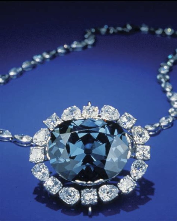 Did Liz Taylor own the Hope Diamond?