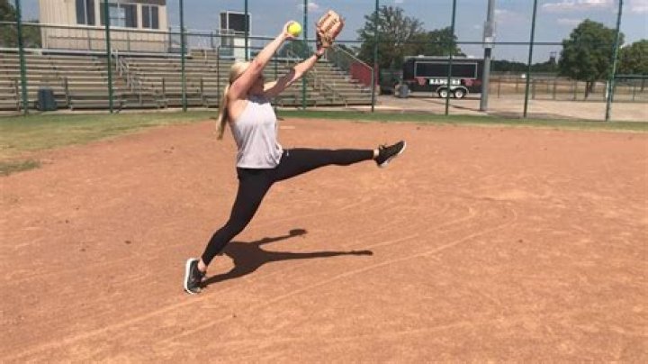 How fast do d1 pitchers throw?