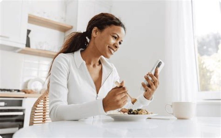 Is it better to fast or eat breakfast?