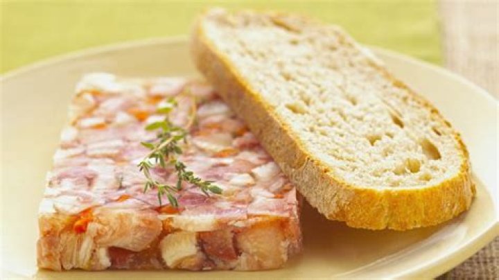 What does head cheese taste like?