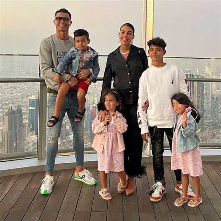 Who is Ronaldo's twins mother?